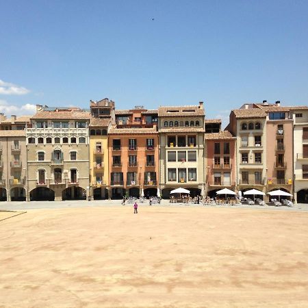 Apartaments Vicus 2 Con Vistas A La Plaza Mayor De 维克 外观 照片