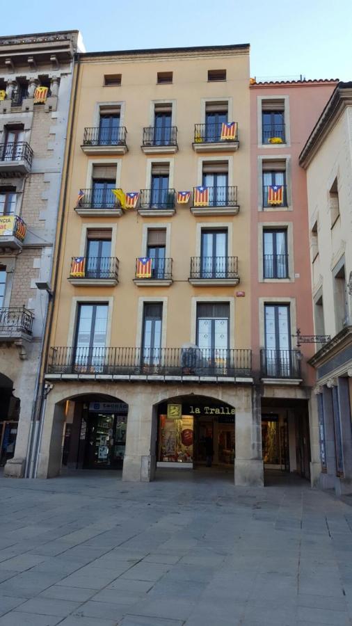 Apartaments Vicus 2 Con Vistas A La Plaza Mayor De 维克 外观 照片