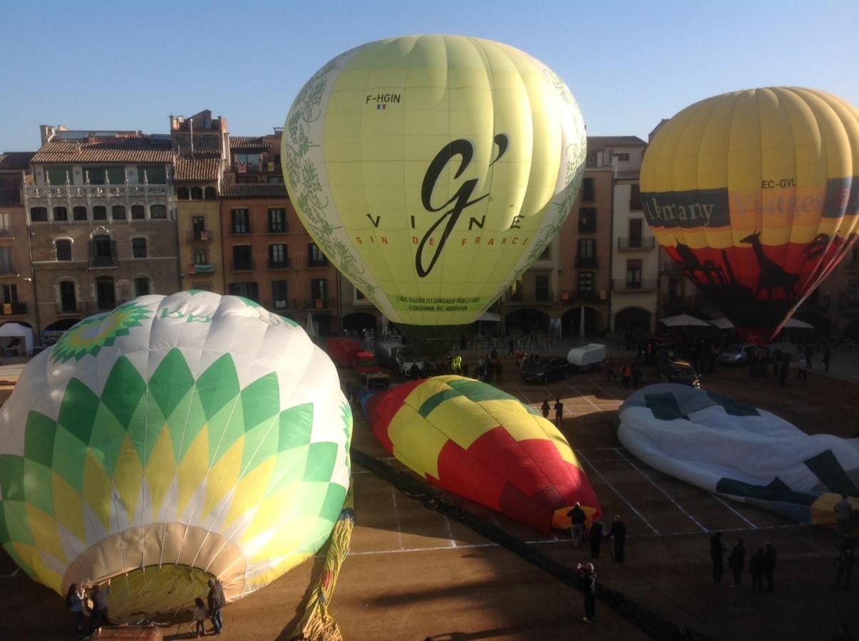 Apartaments Vicus 2 Con Vistas A La Plaza Mayor De 维克 外观 照片