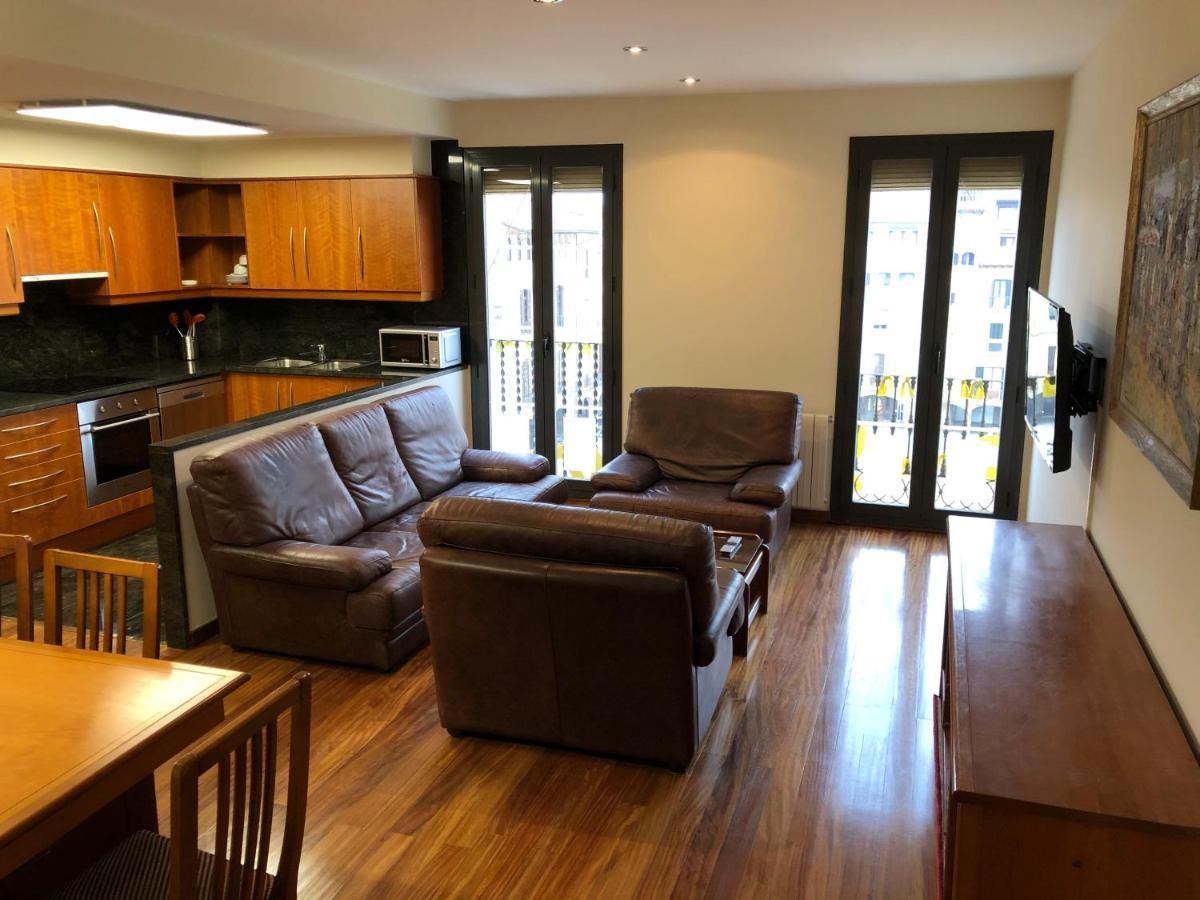 Apartaments Vicus 2 Con Vistas A La Plaza Mayor De 维克 外观 照片