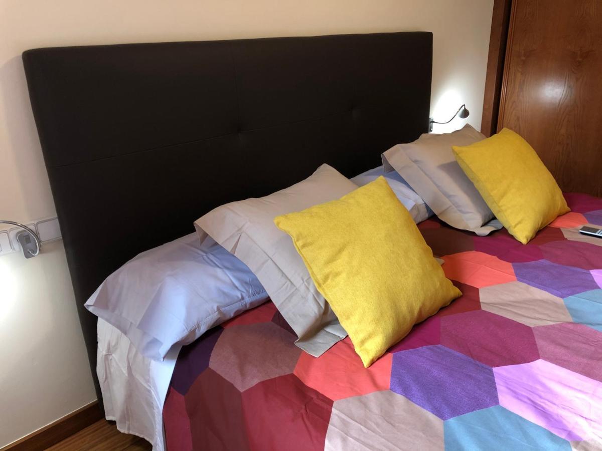 Apartaments Vicus 2 Con Vistas A La Plaza Mayor De 维克 外观 照片