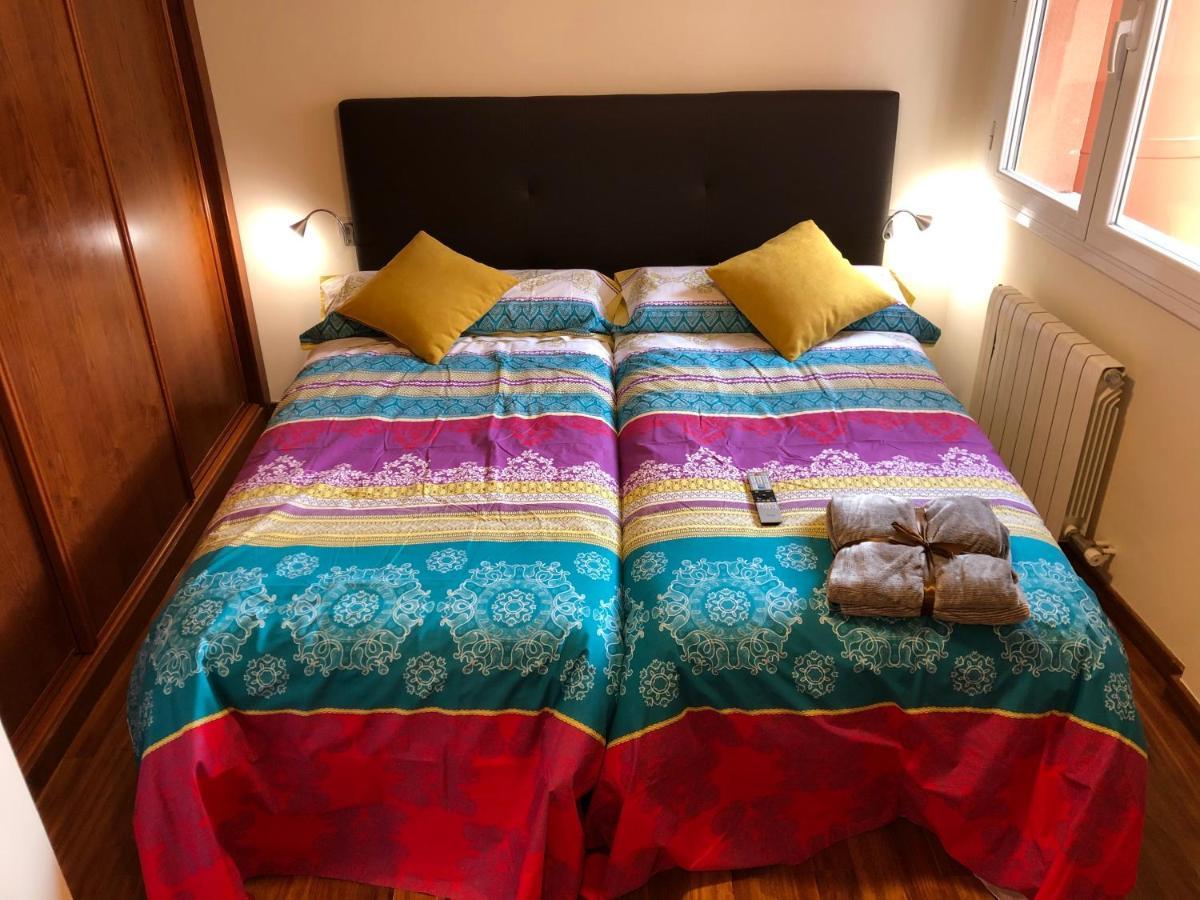 Apartaments Vicus 2 Con Vistas A La Plaza Mayor De 维克 外观 照片
