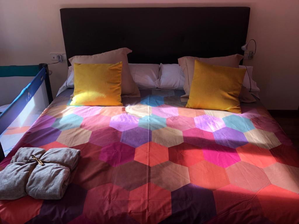 Apartaments Vicus 2 Con Vistas A La Plaza Mayor De 维克 外观 照片
